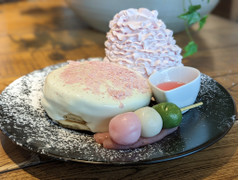 Eggs’n Things（エッグスンシングス） 桜パンケーキ 商品写真