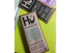 Hu アーモンドクランチ ココナッツフレーク ミルクチョコレート 商品写真