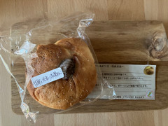 17SURF BAGEL 甘栗と渋皮栗入り和栗あんこ