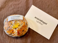 acacia bagel 黒ごまおさつホワイト 商品写真