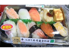 ファミリーマート にぎり寿司盛合わせ 商品写真
