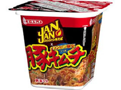 エースコック コンビニ限定コラボ JANJAN焼そば 豚キムチ 商品写真