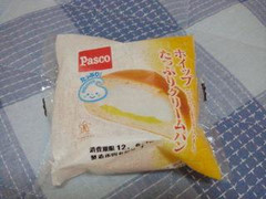 Pasco ホイップたっぷりクリームパン 商品写真