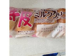 ヤマザキ 薄皮いちごジャム＆ミルククリームパン 商品写真