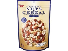 日清シスコ NUTS＆CEREALトリプルナッツ 商品写真