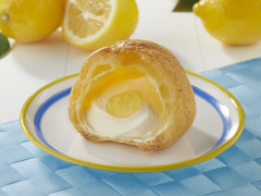 モンテール 小さな洋菓子店 爽やかレモンのシュークリーム 商品写真