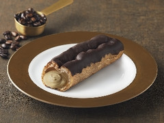 モンテール 小さな洋菓子店 珈琲を食べるエクレア カフェモカ