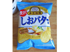 山芳製菓 ポテトチップス 北海道しおバター味 商品写真
