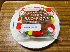 リョーユーパン しっとりりんごのチーズケーキ 商品写真