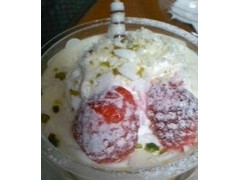 プレシア フレッシュ国産苺のホワイトショコラケーキ 商品写真