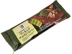セブンプレミアム 宇治抹茶アイスの アーモンドチョコレートバー 商品写真