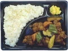 デイリーヤマザキ 鶏の黒酢あん弁当