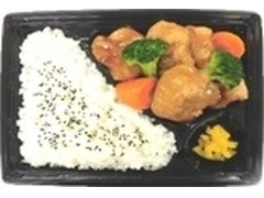 デイリーヤマザキ ガーリックバターチキン弁当 商品写真