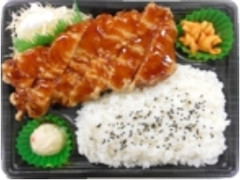 デイリーホット 大きな揚げ鶏弁当 甘辛ソース