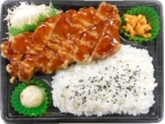 デイリーヤマザキ デイリーホット デイリーホット 大きな揚げ鶏弁当 甘辛ソース 商品写真