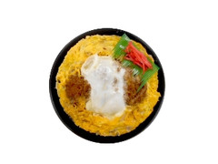 デイリーヤマザキ デイリーホット ロースかつ丼 4種のだし使用