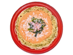 デイリーヤマザキ ベーコンのトマトクリームスパゲティ 商品写真