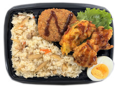 デイリーヤマザキ デイリーホット 鶏ごぼうご飯弁当 商品写真