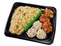 デイリーヤマザキ 香ばし炒飯＆2種の焼売弁当