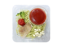 デイリーヤマザキ 冷製スパゲティ 生ハムのバジルトマト