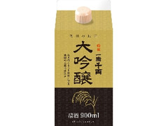 一滴千両 大吟醸 パック900ml