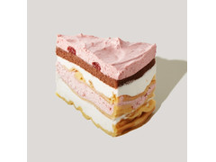 スターバックス ストロベリーのもちもちクレープケーキ 商品写真