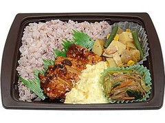 セブン-イレブン 雑穀入りご飯と揚げないチキン南蛮のお弁当 商品写真