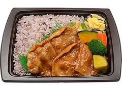 セブン-イレブン 雑穀入りご飯と豚ロース生姜焼きのお弁当 商品写真