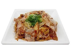 セブン-イレブン 肉たっぷり焼うどん 信州産小麦使用麺 商品写真