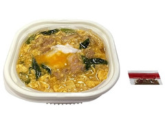 セブン-イレブン とろとろ玉子の親子丼 九条葱・黒胡麻七味 商品写真