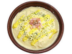 セブン-イレブン 4種チーズのクリームソースパスタ 商品写真