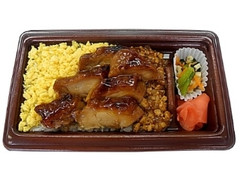 セブン-イレブン 鶏の照り焼きと二色そぼろのお弁当 商品写真