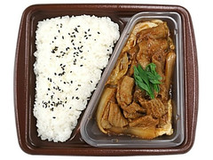 セブン-イレブン 豚ホルモン辛味噌炒め弁当 商品写真