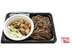 セブン-イレブン レンジであったかつゆ具沢山かしわつけ蕎麦 商品写真