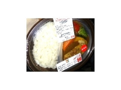 セブン-イレブン 福岡県産鶏と野菜のスープカレー 商品写真