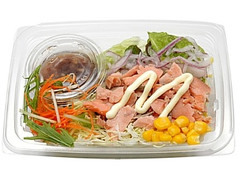 セブン-イレブン 山わさびドレで食べるしゃけのラーメンサラダ 商品写真