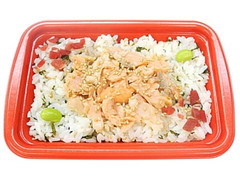 セブン-イレブン 鮭わかめ御飯