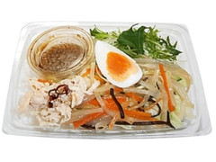 ピリ辛ドレで食べる！ラーメンサラダ