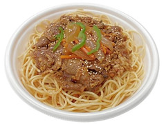 セブン-イレブン ピリ辛！牛肉のパスタ プルコギ風 商品写真