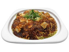 セブン-イレブン 香ばし麺の甘辛麻婆豆腐焼そば 商品写真