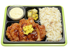 セブン-イレブン 濃厚タルタルのチキン南蛮弁当 五穀米使用 商品写真