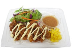 セブン-イレブン 直七ごまドレで食べる甘辛鶏マヨパスタサラダ