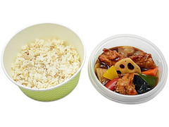 セブン-イレブン 鶏と彩り野菜の黒酢あんご飯 商品写真