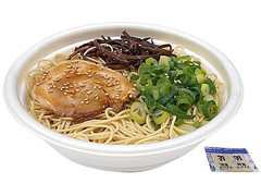 セブン-イレブン 熟成中華麺！スープが自慢の博多豚骨ラーメン 商品写真