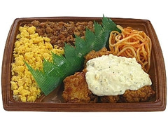 タルタルチキン南蛮＆鶏そぼろ弁当