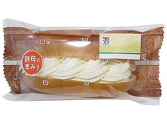 セブン-イレブン 酵母の恵み たっぷりミルクホイップコッペ 商品写真