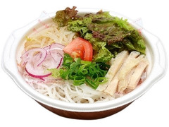 セブン-イレブン 蒸し鶏と野菜のフォー