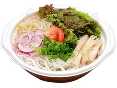 セブン-イレブン 蒸し鶏と野菜のフォー