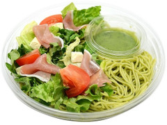 セブン-イレブン 野菜と食べる冷たいパスタ！生ハムとバジル 商品写真