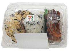 セブン-イレブン おむすびセット ふりかけ・わかめ 商品写真